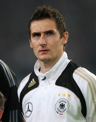 Miroslav Klose (Deutschland) - Nationalhymne Fußball Länderspiel Herren EM Qualifikation 2007, Nationalteam Porträt Hannover Fußball Länderspiel Herren EM Qualifikation 2007, Nationalteam Porträt Hannover