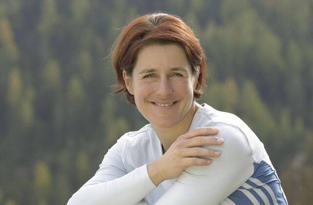 Uschi Disl (Deutschland) Biathlon Damen Fotoshooting 2003, Porträt Biathlon Damen Fotoshooting 2003, Porträt