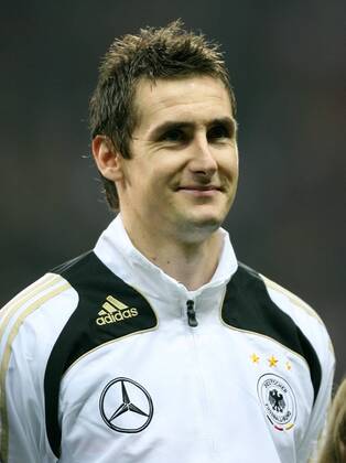 Miroslav Klose (Deutschland) - Nationalhymne Fußball Länderspiel Herren EM Qualifikation 2007, Nationalteam, Porträt Frankfurt M. Fußball Länderspiel Herren EM Qualifikation 2007, Nationalteam, Porträt Frankfurt M.