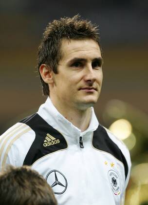 Miroslav Klose (Deutschland) - Nationalhymne Fußball Länderspiel Herren EM Qualifikation 2007, Nationalmannschaft Porträt Frankfurt M. Fußball Länderspiel Herren EM Qualifikation 2007, Nationalmannschaft Porträt Frankfurt M.