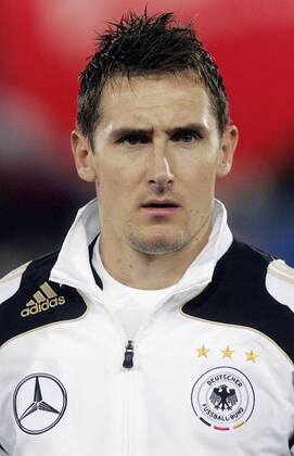 Miroslav Klose (Deutschland) - Nationalhymne Fußball Länderspiel Herren Freundschaftsspiel 2008, Testspiel, Test, Nationalmannschaft Porträt Wien Fußball Länderspiel Herren Freundschaftsspiel 2008, Testspiel, Test, Nationalmannschaft Porträt Wien