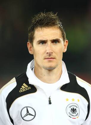 Miroslav Klose (Deutschland) - Nationalhymne Fußball Länderspiel Herren Freundschaftsspiel 2008, Test, Testspiel, Nationalteam, Porträt Wien Fußball Länderspiel Herren Freundschaftsspiel 2008, Test, Testspiel, Nationalteam, Porträt Wien