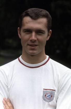 Franz Beckenbauer (FC Bayern München) Fußball 1. BL Herren Saison 1968 1969, FC Bayern München, Präsentation, Pressetermin, Porträttermin Porträt München Fußball 1. BL Herren Saison 1968 1969, FC Bayern München, Präsentation, Pressetermin, Porträttermin Porträt München
