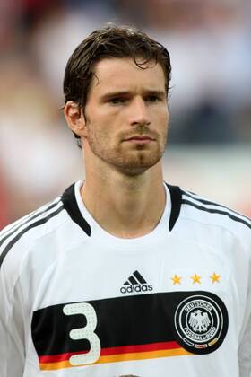 Arne Friedrich (Deutschland) - Nationalhymne - (080625YK194) Fußball EM Herren EURO 2008, Länderspiel, Halbfinale, Nationalteam, Nationaltrikot Porträt Basel