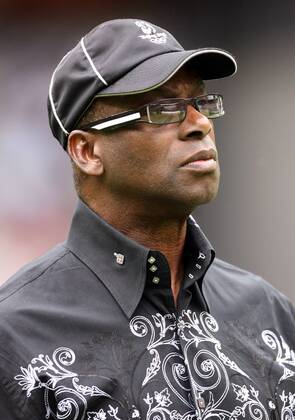 Bob Beamon (USA) Leichtathletik Herren Gaz de France 2008, IAAF Golden League Meeting, Leichtathletikmeeting Porträt Paris Nachdenklichkeit, Skepsis,