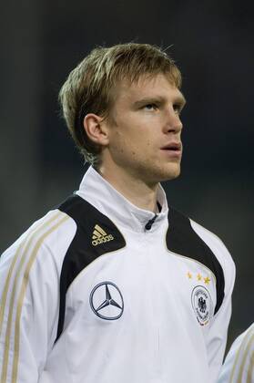 Per Mertesacker (Deutschland) - Nationalhymne Fußball Länderspiel Herren WM Quali 2008, Nationalteam, Vdig Porträt Dortmund