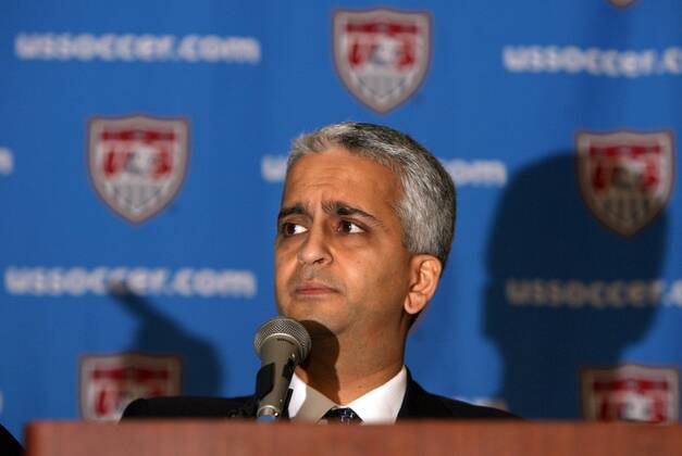 Präsident Sunil Gulati (United States Soccer Federation USA) - Pressekonferenz anlässlich der Bewerbung der USA für die WM 2018 bzw. 2022 - (Icon918m090211001) Fußball WM Herren WM Bewerbung 2009, 2018, 2022, Kandidatur, Kandidat, Bewerber, Pressekonferenz, Pressetermin Einzelbild Columbus EDITORIAL USE ONLY