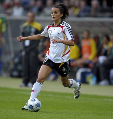 Fatmire Bajramaj (Deutschland) Fußball Länderspiel Damen Freundschaftsspiel 2009, Testspiel, Test, Nationalteam, Nationaltrikot, Frauen, Frauenfußball Einzelbild Frankfurt M. Dynamik,
