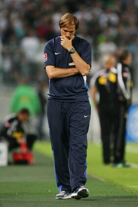 28.08.2009, Mönchengladbach, Deutschland, 1.Fussball Bundesliga - Saison 2009 2010, - FSV Mainz 05, Der Mainzer Trainer Thomas Tuchel enttäuscht o00 Freisteller,