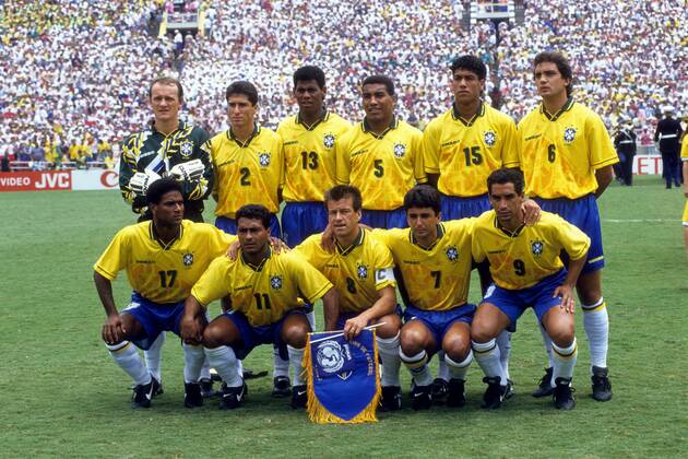 Mannschaftsfoto Brasilien, hi. v. li.: Torwart Claudio Taffarel, Jorginho, Aldair, Mauro Silva, Marcio Santos, Branco, vorn: Mazinho, Romario, Carlos Dunga, Bebeto, Zinho Fußball WM Herren WM 1994, Länderspiel, Nationalteam, Nationaltrikot, Finale Gruppe Los Angeles, LA, L.A.