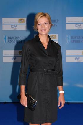 Maria Riesch (GER) bei der Ankunft zum Bayerischen Sportpreis 2010 am 17.7.2010 in München Bayerischer Sportpreis 2010 in München  o0 Ski Alpin, Skisport, Damen