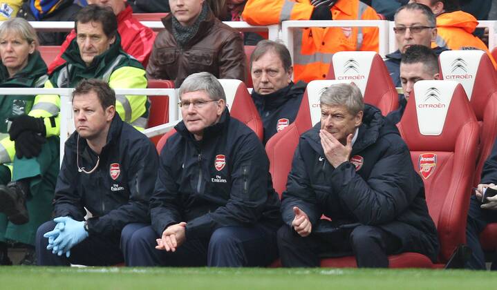 Arsenal FC London - Tottenham Hotspur - Arsene Wenger (R), Arsenal coach.