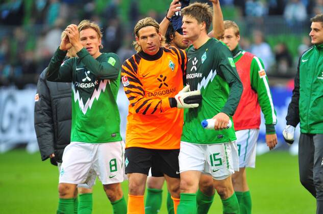 Fussball Herren Bundesliga Saison 2010 2011, SV Werder Bremen, Clemens FRITZ (li.), Tim WIESE (Mitte) und Sebastian PROEDL (alle Bremen) o0 Jubel, Freude