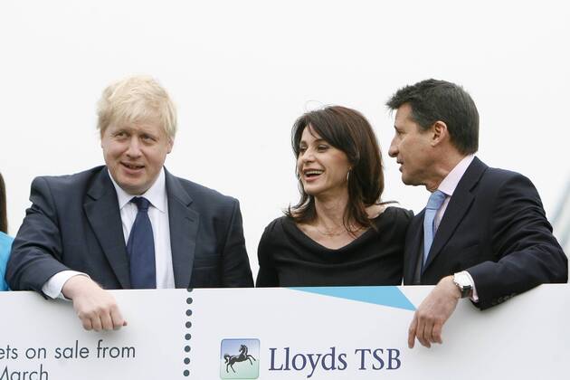 Olympics - Ticket sales launch Famous past and present Olympians help launch the sale of Olympic Tickets which went on sale form midnight on the 15th March 2011. 6.6 million tickets will be on sale to the public for 26 sports at 34 competition venues pictured: Mayor Boris Johnson (London, L), LOCOG President Sebastian Coe (GBR), Nadia Comaneci (Romania) -  o0 Ticketing Verkauf Ticket Karten Eintrittskarten