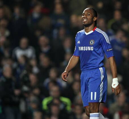 Chelseas Didier Drogba looks on dejected --- FC Chelsea vs. FC Copenhagen EDITORIAL USE ONLY. No use with unauthorised audio, video, data, fixture lists, club league logos or live services. Online in-match use limited to 120 images, no video emulation. No use in betting, games or single club league player publications. o0 Einzelbild