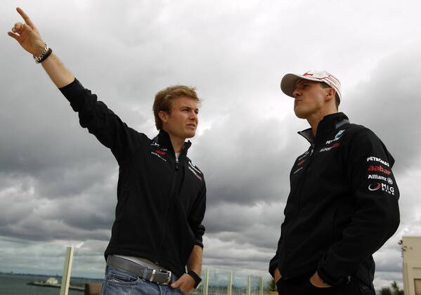Grand Prix Australia 2011 08 Nico Rosberg (GER, Mercedes GP Petronas F1 Team L ), 07 Michael Schumacher (GER, Mercedes GP Petronas F1 Team), xHOCHxZWEIx o0 Fotoshooting