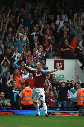 Football - Premier League - West Ham United vs. Aston Villa Robbie Keane of West ham scores Upton Park, London