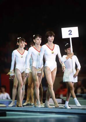 Nadia Comaneci (Romania) Floor exercise. 25 07 1980 1980 Moscow Olympics Gymnastics  o0 Turnen Geräteturnen