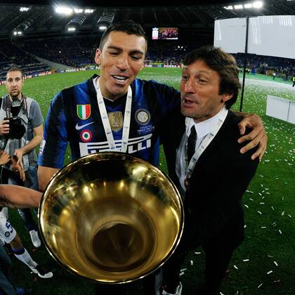 Finale der Coppa Italia 2011 in Rom - Sieger Inter Mailand jubelt - - Leonardo und Lucio