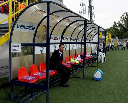 FUSSBALL - UEFA CL Quali, Videoton vs Sturm SZEKESFEHERVAR, FUSSBALL - UEFA Champions League, Qualifikation, Videoton FC vs SK Sturm Graz. Bild zeigt Trainer Franco Foda (Sturm). Keyword: Trainerbank.