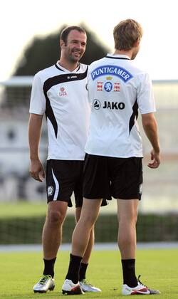 FUSSBALL - UEFA CL Quali, Sturm vs Zestafoni, Vorberichte, Training GRAZ,AUSTRIA,02.AUG.11 - FUSSBALL - UEFA Champions League, Qualifikation, SK Sturm Graz vs FC Zestafoni, Vorberichte, Abschlusstraining Sturm. Bild zeigt Mario Haas und Manuel Weber (Sturm).