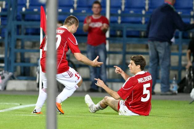 Champions League Qualification - Wisla Krakow - PFC Litex Lovech - Celebration of PATRYK MALECKI (L), MAOR MELIKSON (P) - 20110803CSPW5010 o0 Fussball