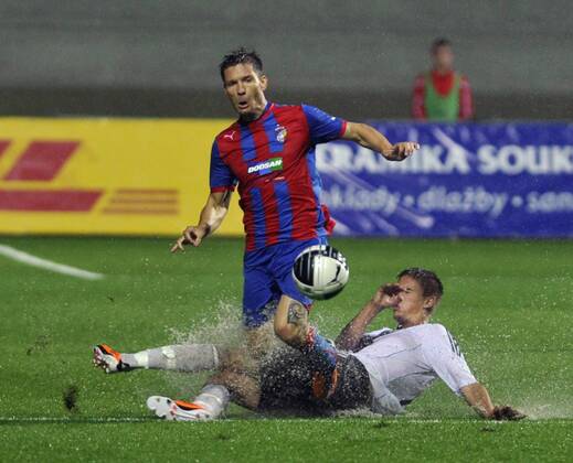Martin Fillo, up, from Viktoria Pilsen and Rosenborg BK Trondheim s Markus Henriksen during their Champions League second leg third qualifying round soccer match in Pilsen, (CTKxPhoto PetrxEret)  CTKPhoto105201108031007301
