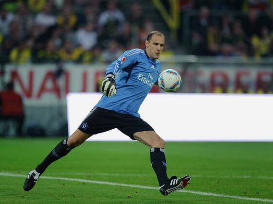 Fussball Bundesliga Saison 2011 2012 1. Spieltag Borussia Dortmund (BVB) - Hamburger SV (Hamburg) Jaroslav DROBNY (HSV) beim Abschlag. motivio1