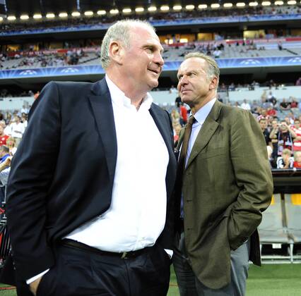 Uli HOENESS (Hoeness,Präsident Bayern München) mit Karl Heinz RUMMENIGGE, (Vorstandsvorsitzender). Fussball Champions League Qualifikation FC Bayern München-FC Zuerich,Zürich. Fussball Champions League ,Saison1112,2011 12,am 17.08.2011.