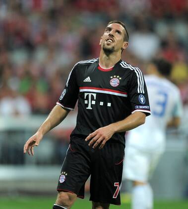 FUSSBALL CHAMPIONS LEAGUE SAISON 2011 2012 Qualifikation 17.08.2011 FC Bayern München - FC Zürich Franck Ribery (FC Bayern München)