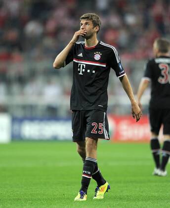 FUSSBALL CHAMPIONS LEAGUE SAISON 2011 2012 Qualifikation 17.08.2011 FC Bayern München - FC Zürich Thomas Mueller (FC Bayern München)