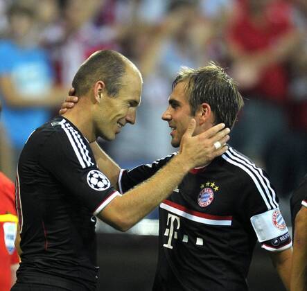 17.08.2011, Fussball Champions League Qualifikation, FC Bayern München - FC Zürich, in der Allianz-Arena München. Torjubel zum 2:0 von Arjen Robben (li, München) mit Philipp Lahm (re, Bayern München).