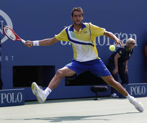 US Open 2011, USTA Billie Jean King National Tennis Center, Flushing Meadows, New York,ITF Grand Slam Tennis Tournament , Marin Cilic (CRO),Aktion,Einzelbild,Ganzkörper,Querformat