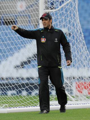 FUSSBALL CHAMPIONS LEAGUE SAISON 2011 2012 Gruppe 12.09.2011 FC Chelsea London - Bayer 04 Leverkusen Abschlusstraining im Stadion Stamford Bridge Trainer Robin Dutt (Bayer 04 Leverkusen) 