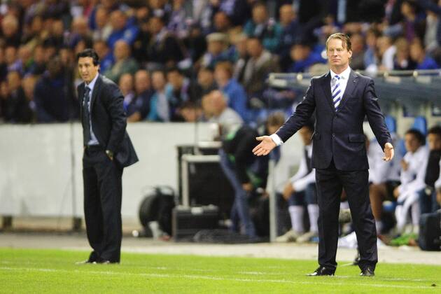 Unai Emery of Valencia (L) coach Mario Been of Genk, KRC Genk - Valencia CF xVIxJackxJacobsxIVx 360640