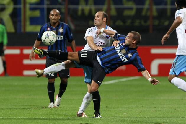 Wesley Sneijder Inter, Serkan Balci Trabzonspor Milano 14 09 2011 Stadio San Siro Football Calcio Champions League 2011 12 - Inter Mailand Vs Trabzonspor -