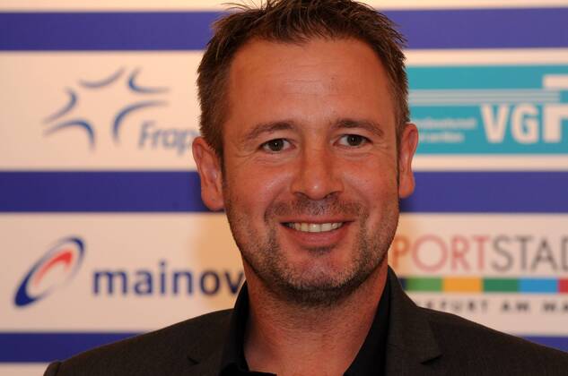2011 2012, Pressekonferenz im Relaxa Hotel Frankfurt - 1. FFC Frankfurt in der UEFA Women s Champions League (UWCL) - Portrait Trainer Sven Kahlert (FFC Frankfurt) gut gelaunt
