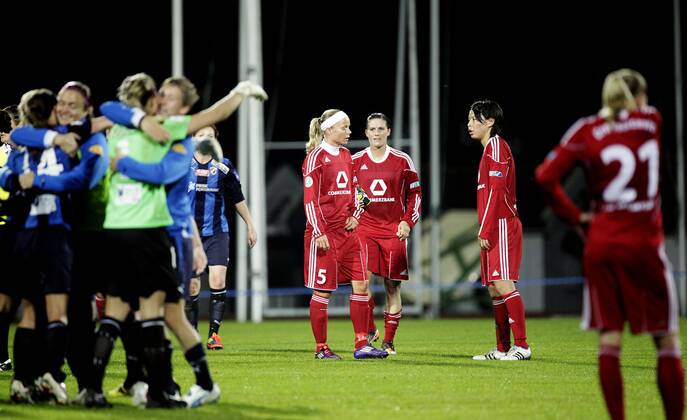 Stabaek FK - 1. FFC Frankfurt, Sara Thunebro , Alexandra Krieger, Saki Kumagai and Ana-Maria Crogorevic watches Stabaek celebrate their victory 