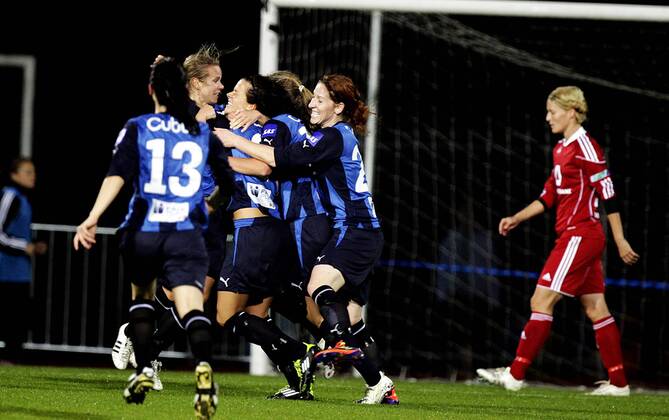 Stabaek FK - 1. FFC Frankfurt, Cathrine Dekkerhus celebrates her winning goal 