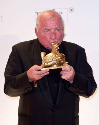Leserpreis Sportlegende: Boxtrainer Ulli WEGNER mit der Goldenen Henne Goldene Henne 2011 - Verleihung im Stage Theater am Potsdamer Platz in Berlin am 28.09.2011.