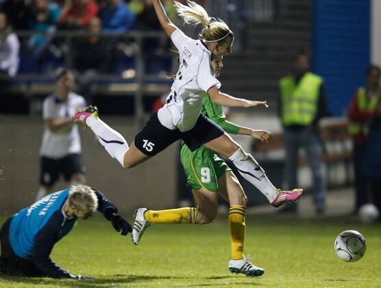 FUSSBALL - UEFA CL Damen, Neulengbach vs Almaty NEULENGBACH,AUSTRIA,05.OKT.11 - FUSSBALL, FRAUENFUSSBALL - UEFA Champions League, NOE SV Neulengbach vs CSHVSM Kairat Almaty. Bild zeigt Daniela Tasch (Neulengbach).