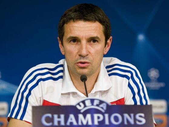 Real Madrid - Olympique Lyonnais ( Lyon ) UEFA CHAMPIONS LEAGUE 2011-2012 Group D - matchday 3 Remi Garde, coach of Olympique Lyonnais, speaking to the press at Estadio Santiagio Bernabeu before the match 
