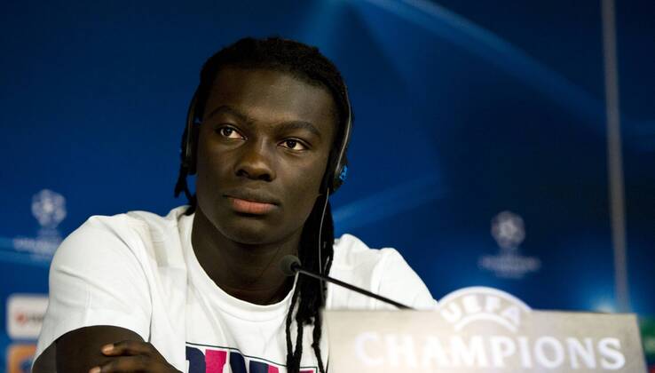 Real Madrid - Olympique Lyonnais ( Lyon ) UEFA CHAMPIONS LEAGUE 2011-2012 Group D - matchday 3 Bafetimbi Gomis, player of Olympique Lyonnais, speaking to the press at Estadio Santiagio Bernabeu before the match 