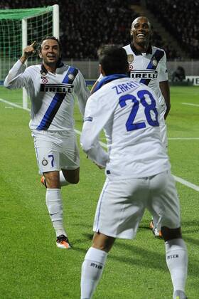 Lille 18 10 2011 - Champions League (LOSC) OSC Lille - Inter Mailand: Giampaolo Pazzini (L)