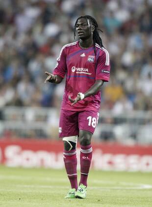 Olympique Lyonnais Bafetimbi Gomis reacts during UEFA Champions League match. October 18, 2011.  (201110186686)