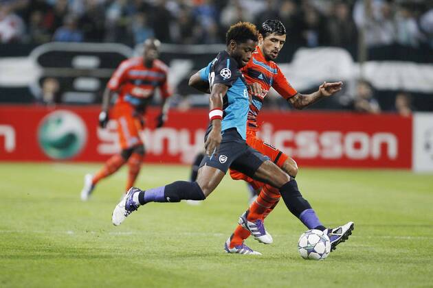 Lucho Gonzalez (Marseille), Alex Song (Arsenal), Olympique Marseille - Arsenal FC London xGwendolineLeGoffx 