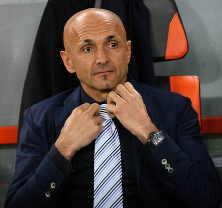 ITAR-TASS: DONETSK, UKRAINE. OCTOBER 20, 2011. Zenitâ€™s head coach Luciano Spalletti seen during a UEFA Champions League Group G match against Shakhtar Donetsk at Donbass Arena Stadium. The game ended in a 2:2 draw.  RE0F0626