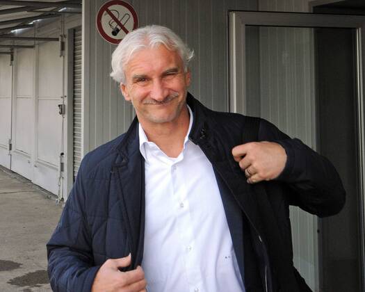 Lahr Schwarzwald, 30.10.2011 Fussball Champions League Abflug, Bayer Leverkusen vom Black Forest Airport Lahr nach Valencia zum Champions League-Spiel FC Valencia - Bayer Leverkusen am Di 1.11.2011 Rudi VÖLLER, Sportdirektor, Bayer Leverkusen