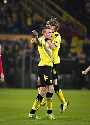 Dortmund, 01.11.2011, Signal-Iduna-Park Torjubel Kevin Grosskreutz (BvB), Marcel Schmelzer (BvB) Borussia Dortmund - Olympiakos Piräus