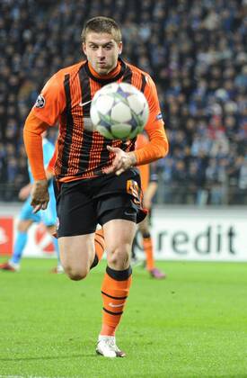 Shakhtar s Yaroslav Rakitskiy runs for the ball, Zenit St Petersburg - Shakhtar Donetsk  RE0F146E